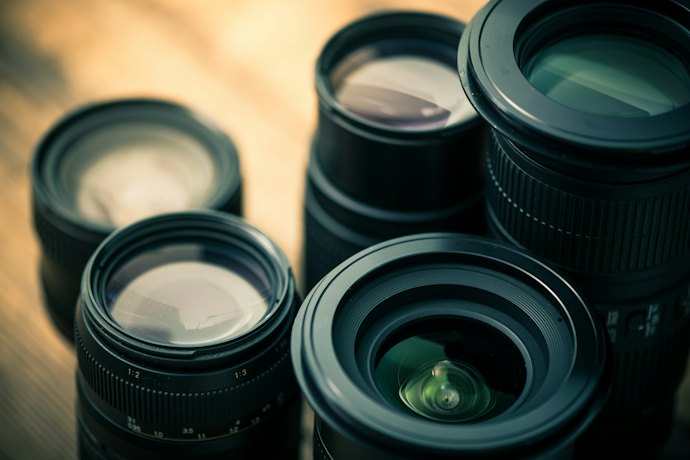 高級感重視ならXFレンズ、軽さや価格優先ならXCレンズに着目