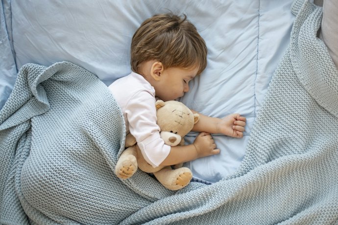 子どもの年齢や求める寝心地をふまえて厚みを決める
