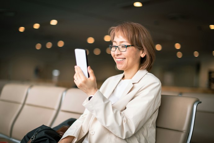 海外のSIMが使えて渡航時に便利