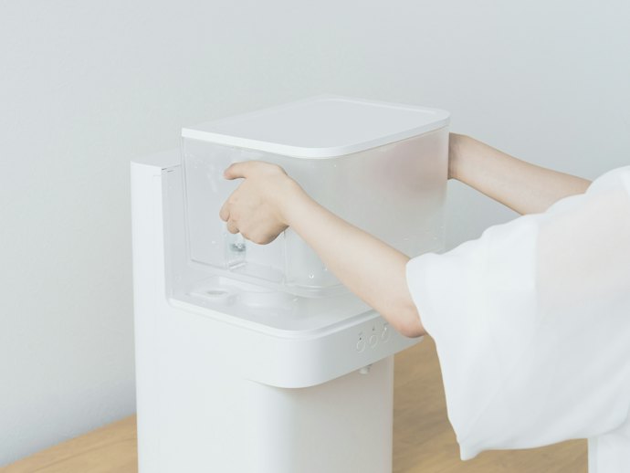 STEP1:前面タンクを取り外す