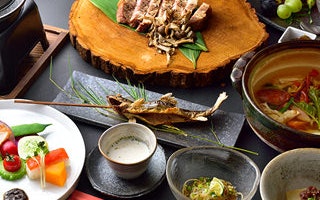 山里のおいしい料理が食べられる宿がおすすめ