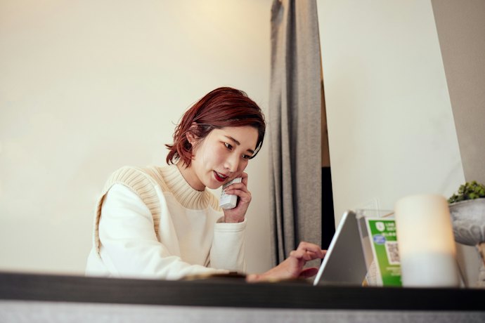 店頭に行けないなら電話予約もあり