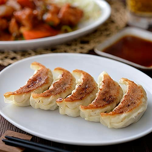 ジューシーさを求めるなら焼き餃子、モチモチ感重視なら水餃子を
