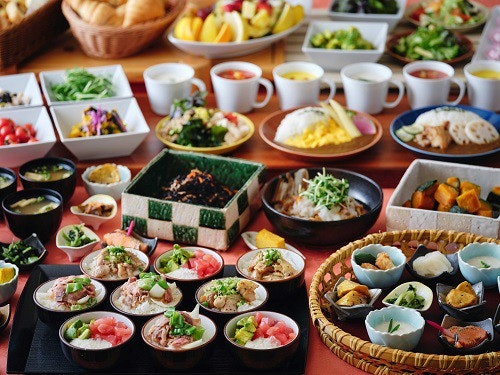 朝は落ち着いて食事したいなら朝食つきプランがおすすめ