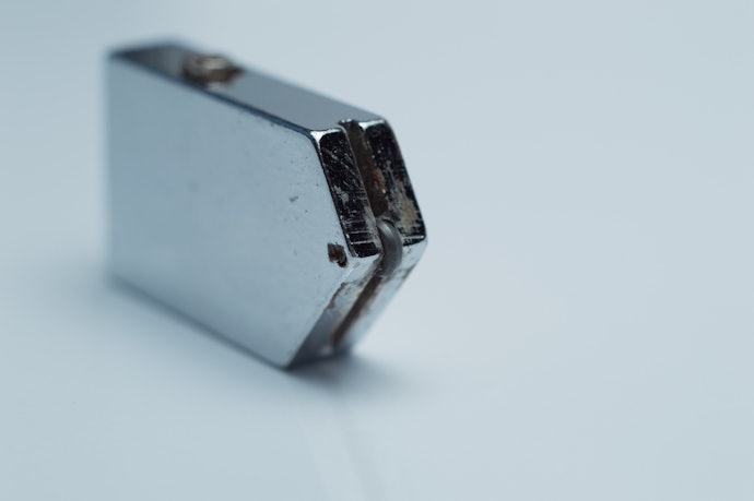 よく使うなら、消耗に備えて刃が付け替えられるものを