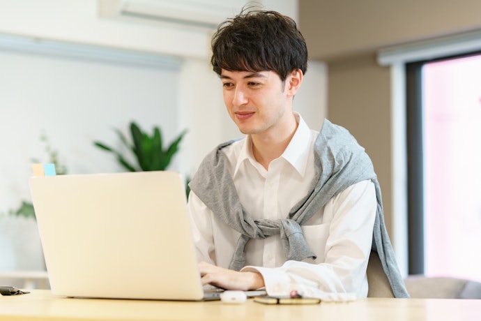 1ギガの新規契約でお得なのは、2年プランは価格.com・3年プランは株式会社ネクスト