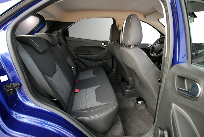 車種専用のフロアマットなら確実にジャストサイズ!