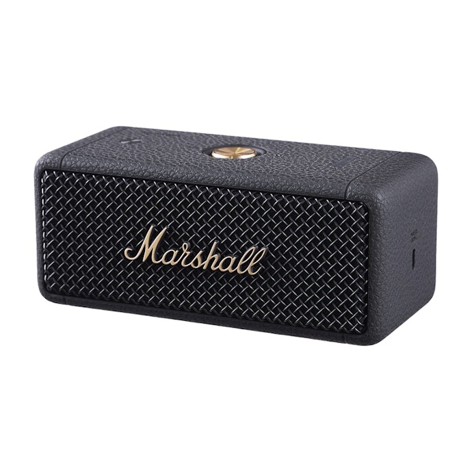 キャンプやビーチで長時間音楽を楽しむなら、Marshall EMBERTON IIがぴったり!