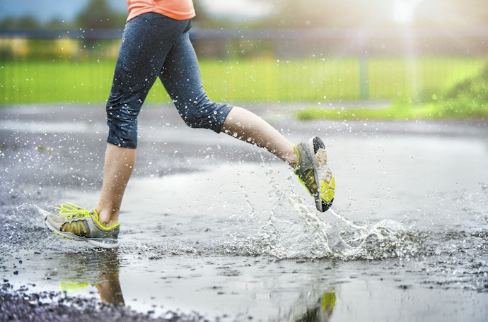 運動やスポーツで使用するなら、急な雨でも対応ができる防水性能がIPX5以上のものがおすすめ!