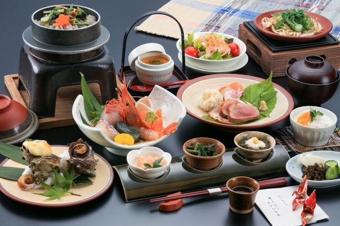 食事の形式や料理の内容をチェック