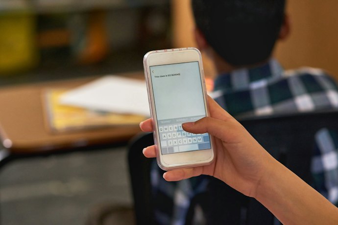 SMSで送信できるのはテキストのみ。画像や動画は送信できない