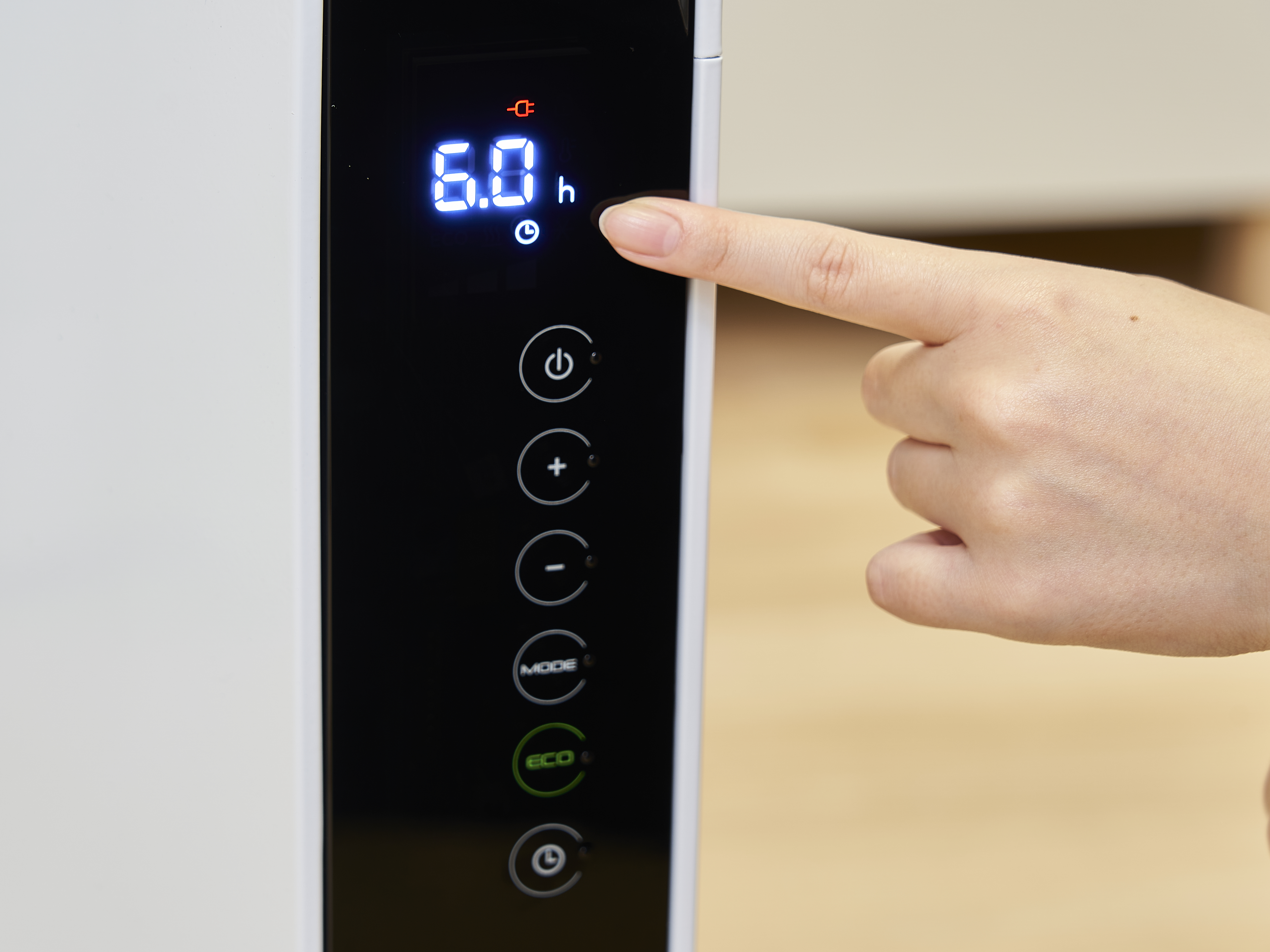 極美品　20201年　LIVCETRA  LCH-0801 コンベクターヒーター コンベクターヒーター（LCH-0801/W）｜LIVCETRA – リブセトラ –