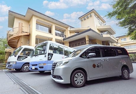 駅からホテルまでの送迎サービスの有無を確認しよう