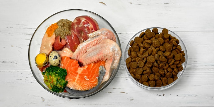 食物アレルギーが確認されているなら、アレルゲンを含まないフード選びは必須