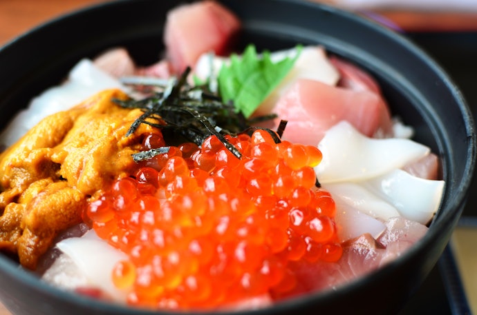 海鮮のっけ丼が人気!朝食激戦区の函館で食事にこだわろう