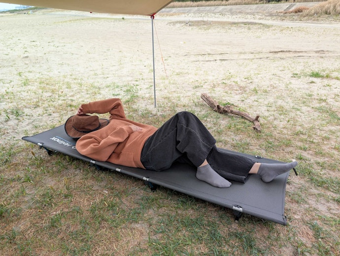 睡眠の質にこだわるなら、張りがあってギシギシ鳴らないものがベター