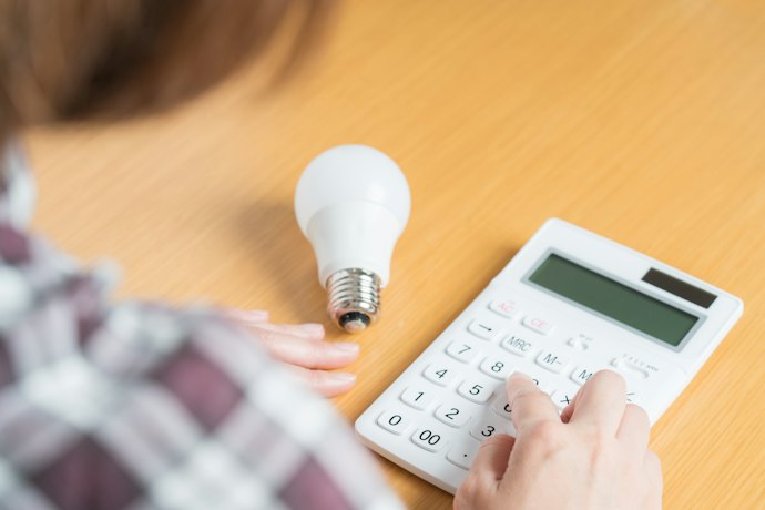 通年の使用量(kWh)をもとに電気代を試算する