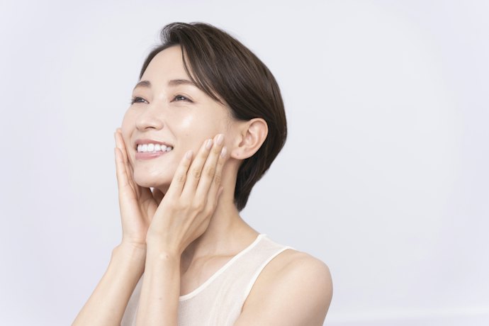 肌の調子を整えたいなら、ビタミンCやDに注目