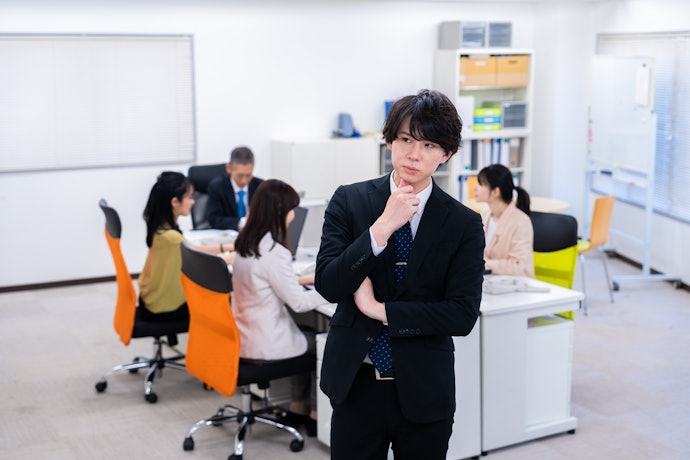 34歳男性の平均年収は472万円