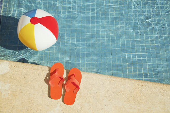 営業期間は要チェック!夏季のみ・週末のみ営業のプールも