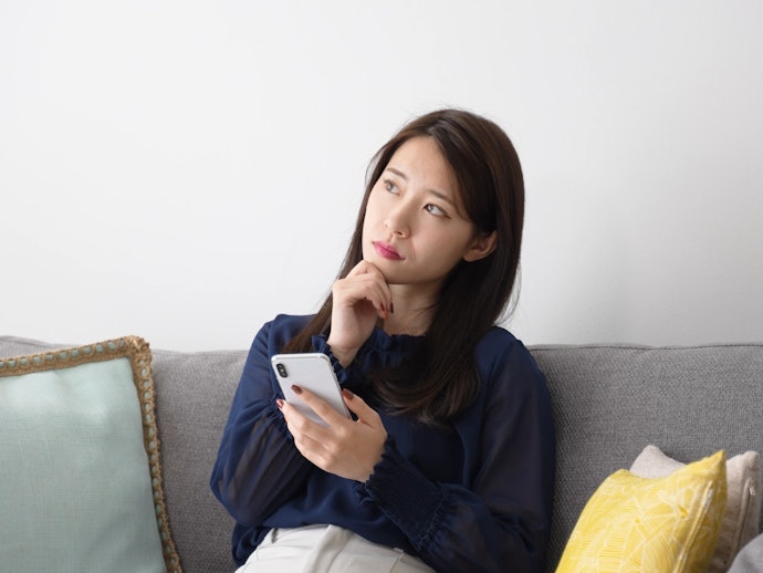 12か月以内の解約は契約解除料990〜1,100円