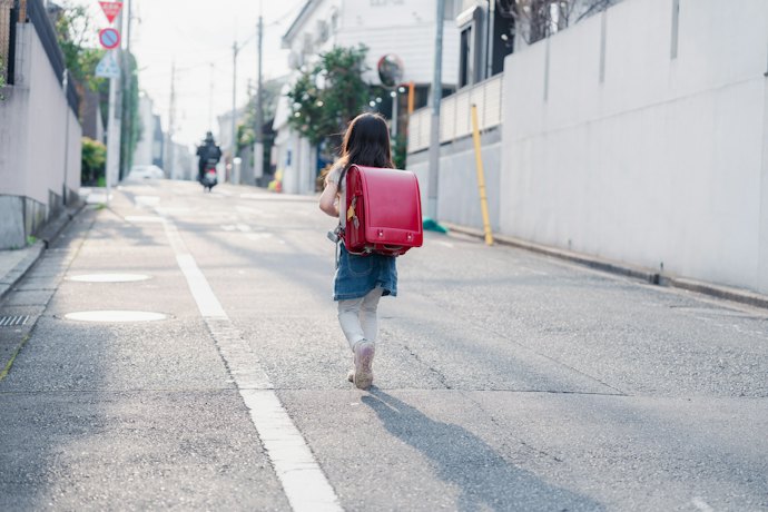子ども・高齢者の見守りなら、移動履歴の確認や複数人で共有できるものに注目
