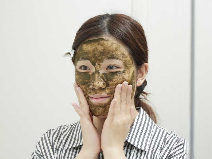 ⑤肌を軽く押し込む:チクチクするような感触はほとんどなかった!