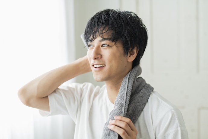 ダメージ毛には補修成分を配合しているヘアオイルがおすすめ