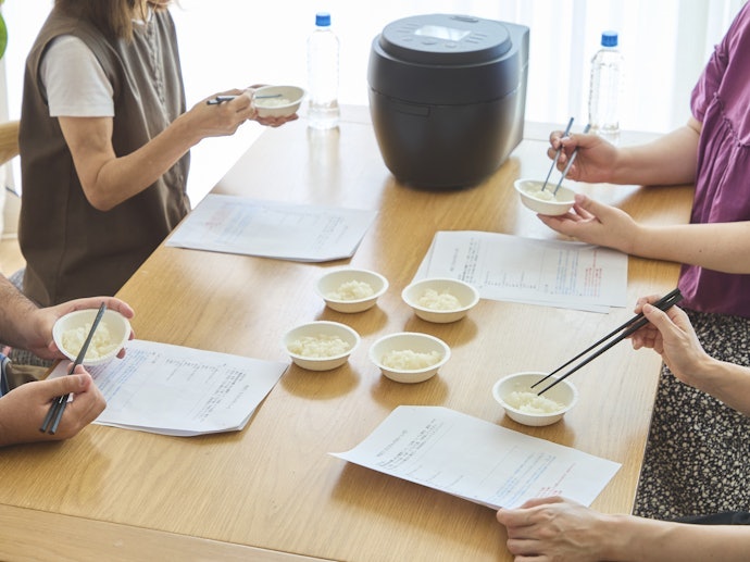 粒が立ち、甘味のある炊き上がり。保温後もおいしさをキープ