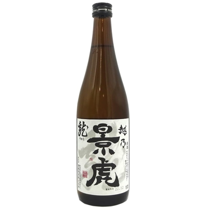 普段の気軽な晩酌には、サラッと飲める「越乃景虎 龍」がぴったり
