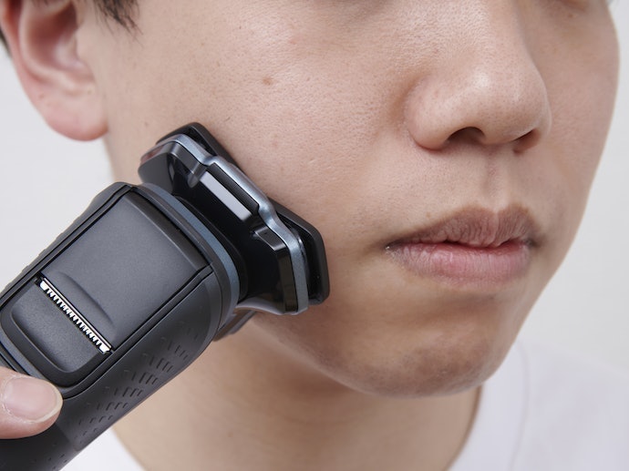 敏感肌の人は負担を軽減できるウェット剃り対応がベター