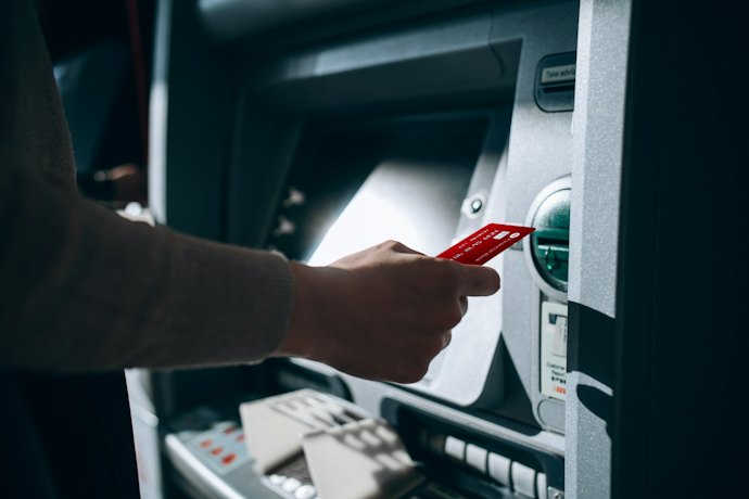 銀行カードローンは少額融資に不向き