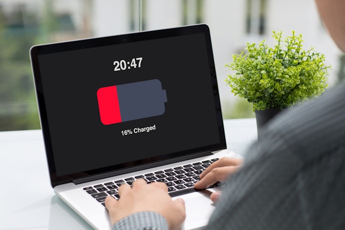 1日中使うなら、バッテリーの駆動時間は8時間以上を目安に