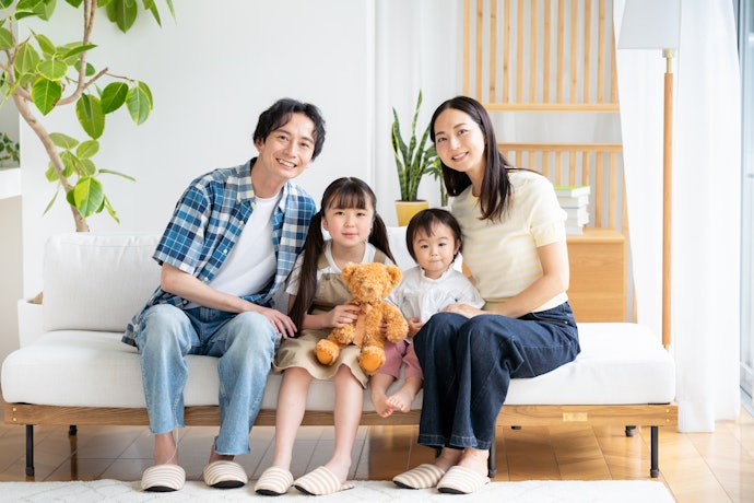 同伴者と一緒に利用するなら、同伴者料金や家族カードの年会費をチェック