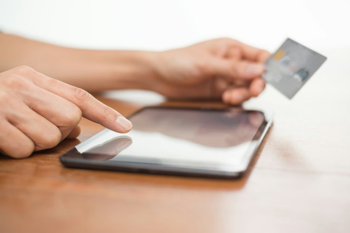 決済用のiPadは無料でもらえる?