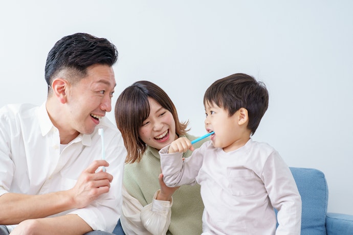 子ども用電動歯ブラシだけ使用していると手磨きを覚えにくい