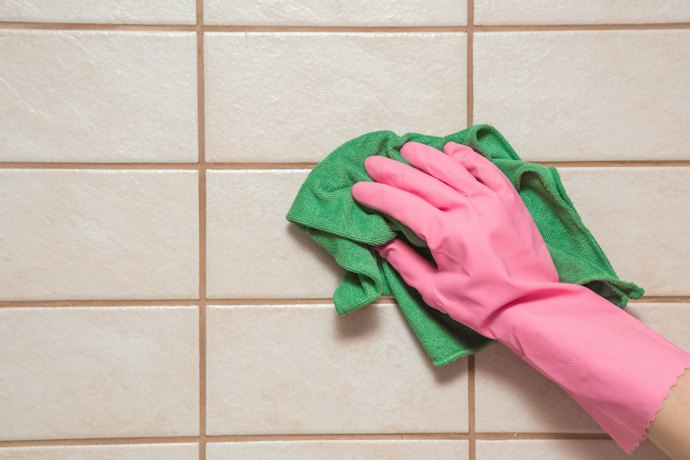 吸着力を高めるためには、取り付け場所の掃除が重要