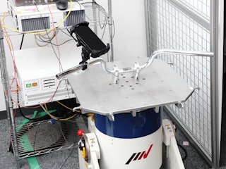 振動吸収性