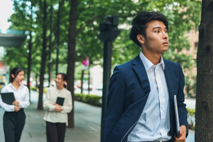転職することは周囲には伝えない