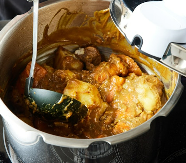 具材は柔らかく、コク深いカレーを作れる