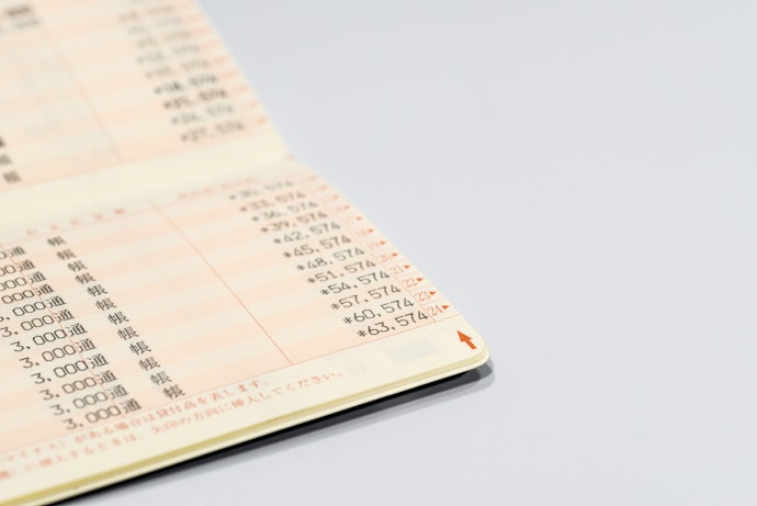 小口に分割して預け入れると解約時の損が小さくなる