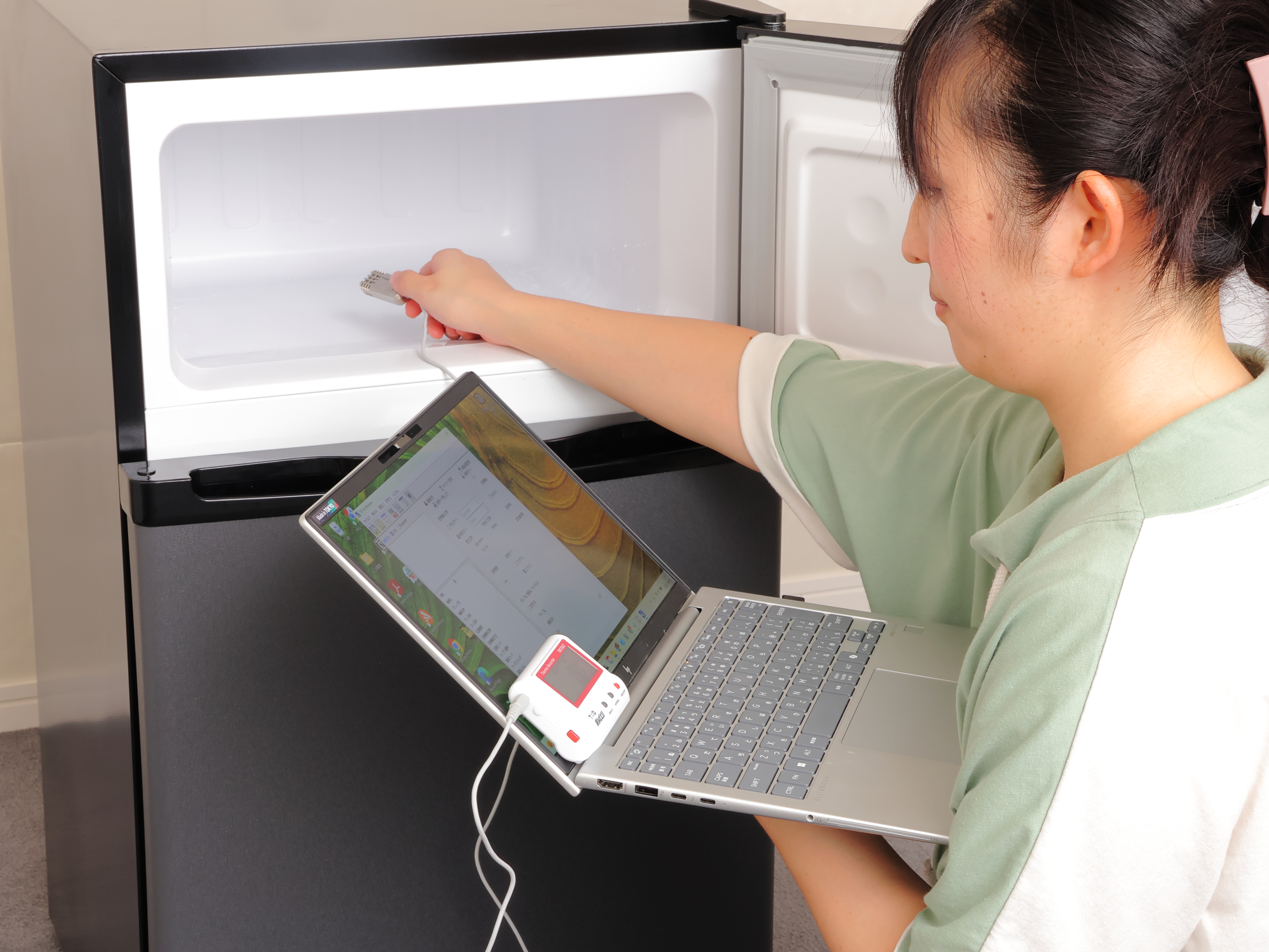 ジェネレーションパス Simplus ディスプレイ冷蔵庫 SP-68DSLを検証