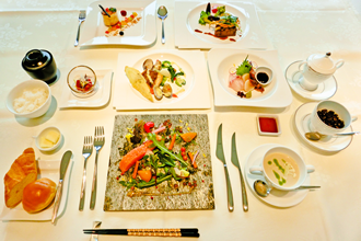 レストランや部屋食など食事形式や料理内容にもこだわろう