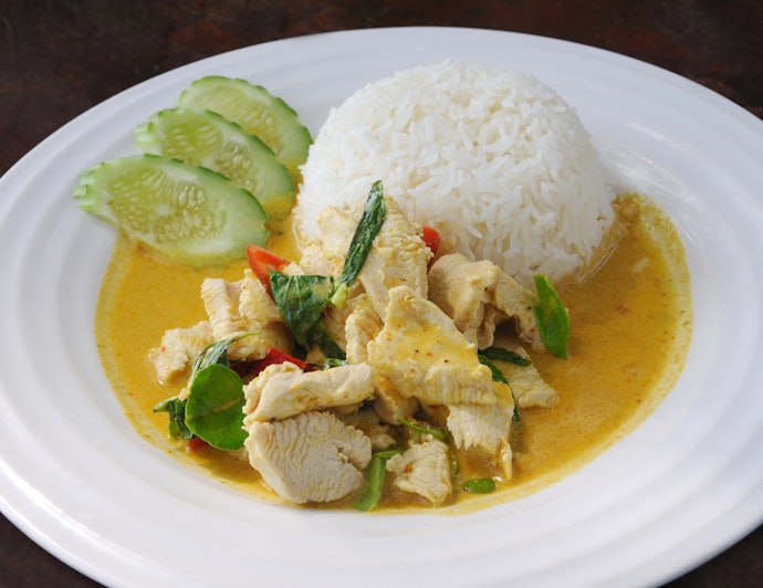 パラパラ感を楽しみたいチャーハンや水分が多いカレーなどにマッチ