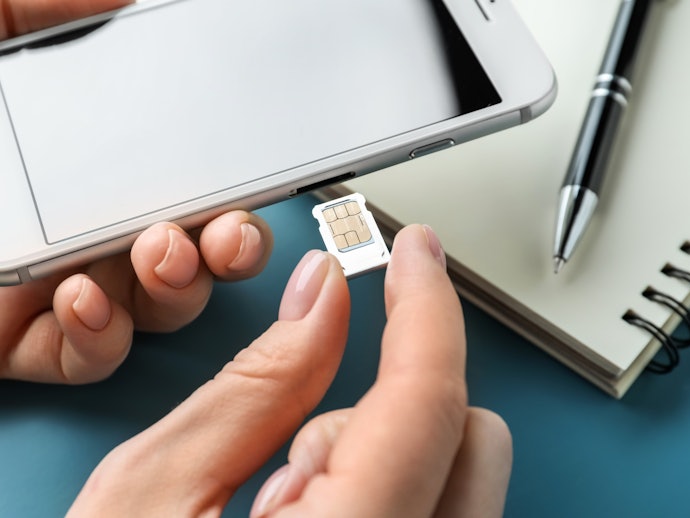 SIMカードの再発行手数料は1,100円