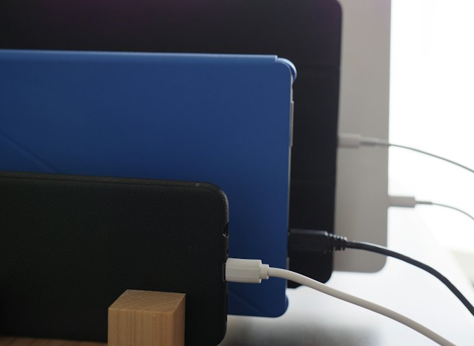 毎日の授業に使うなら、繰り返し充電して使用できる充電式がおすすめ