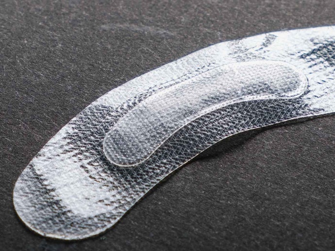 【使用感に関する口コミ】とにかく剥がれやすい!針がチクチクして痛い?