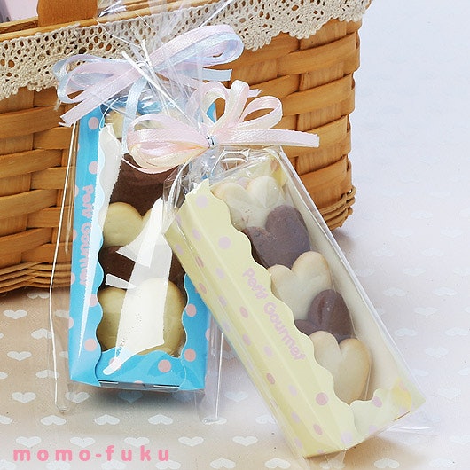 子どもや学生には、見た目がかわいいクッキーやマカロンがうってつけ