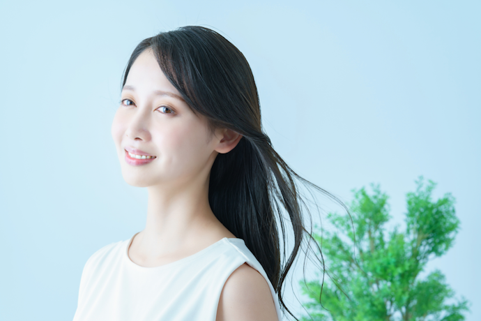 清楚な雰囲気を好む人は、黒髪をチョイスしよう