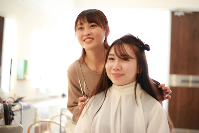 男性も女性も、ヘアメイクで印象アップを狙おう